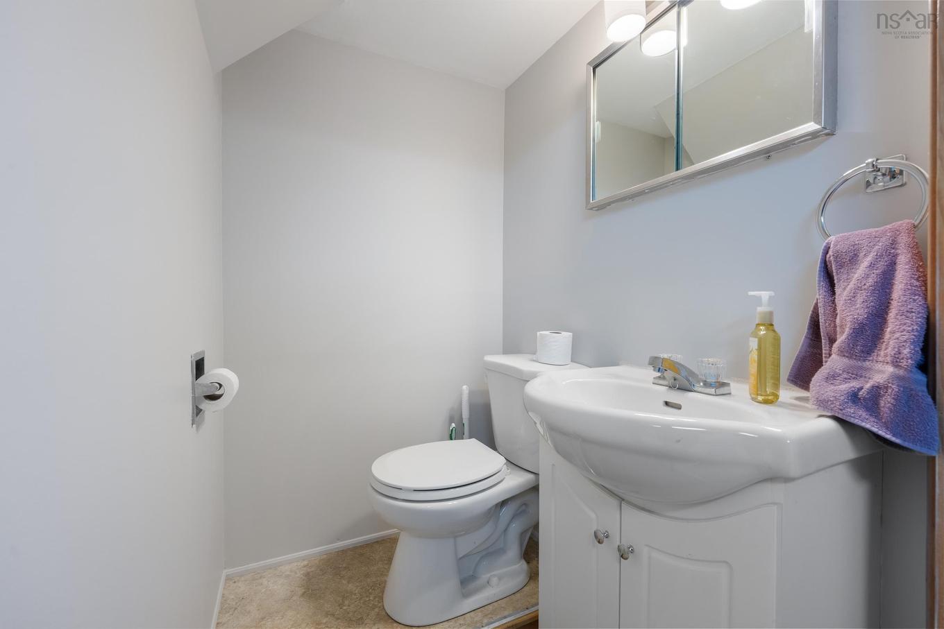 5996 Highway 1, Mavillette, NS