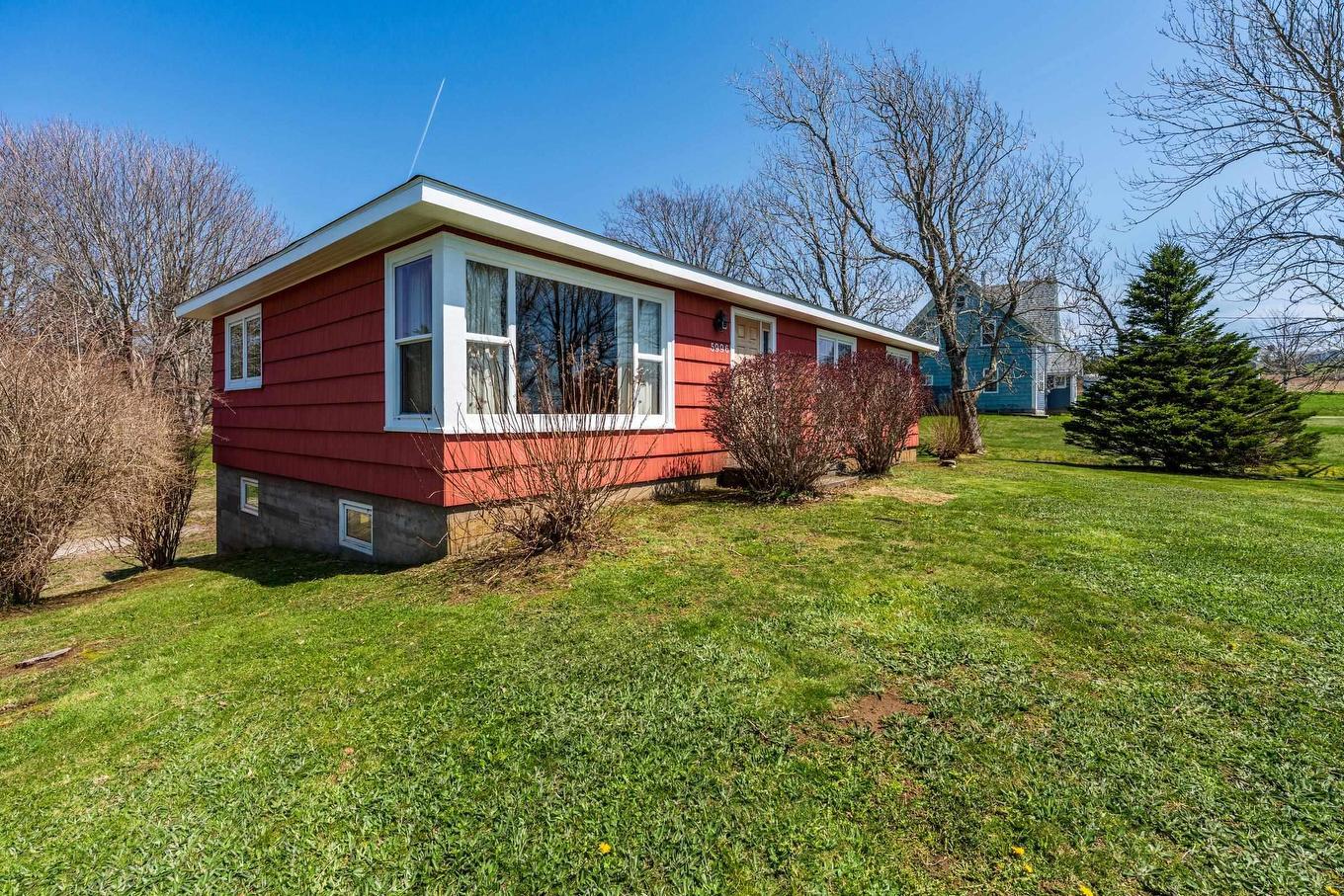 5996 Highway 1, Mavillette, NS