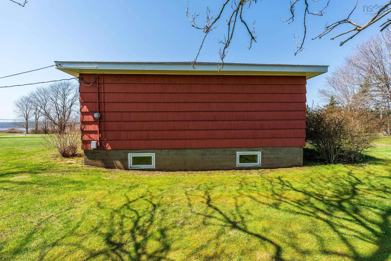5996 Highway 1, Mavillette, NS