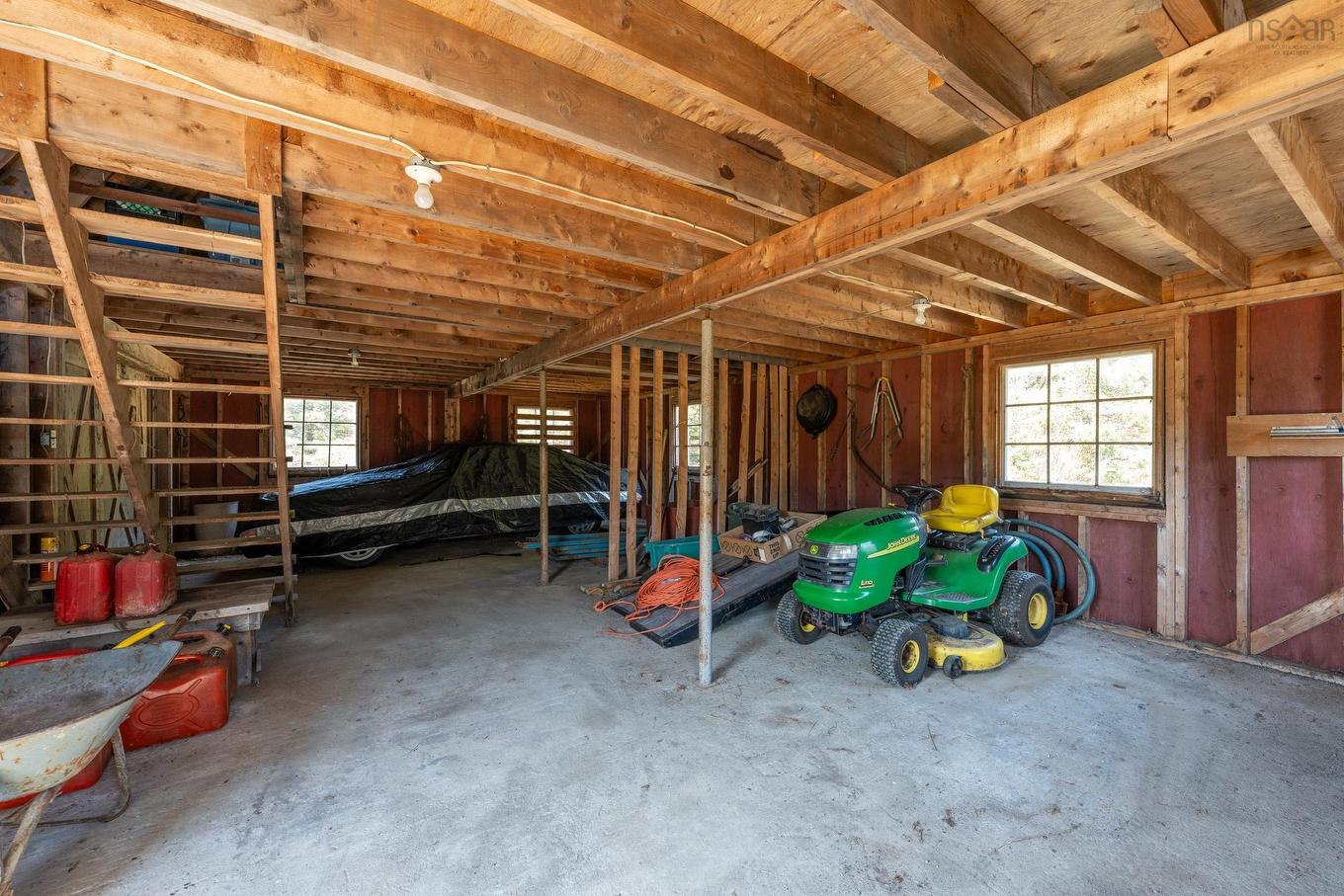 5996 Highway 1, Mavillette, NS