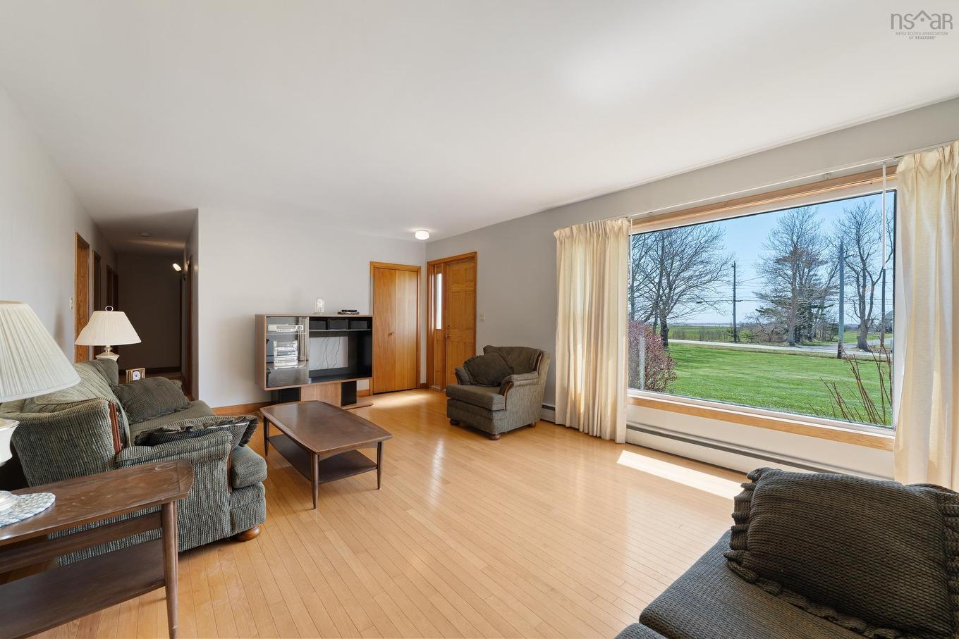 5996 Highway 1, Mavillette, NS
