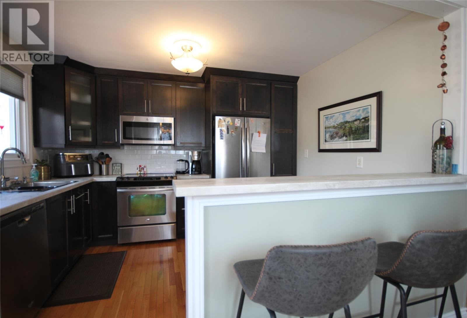 50 Holbrook Avenue, St. John'S, NL - Indoor Photo Showing Kitchen With Stainless Steel Kitchen With Upgraded Kitchen