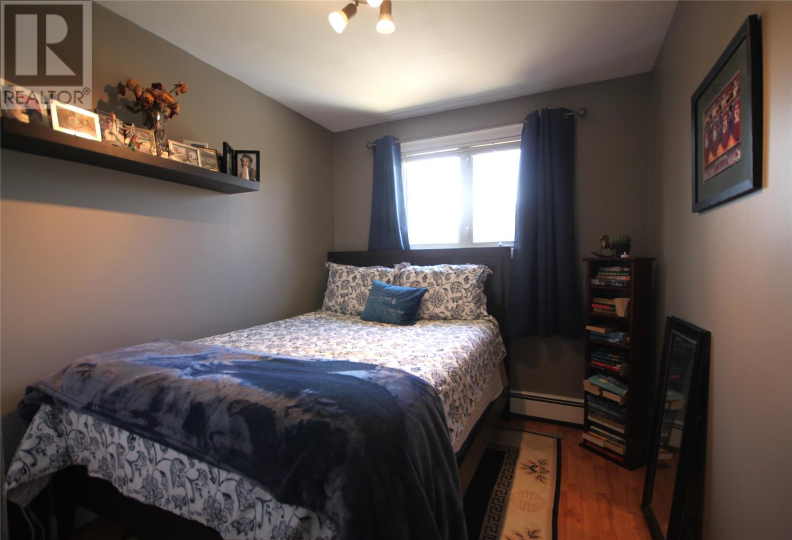 50 Holbrook Avenue, St. John'S, NL - Indoor Photo Showing Bedroom
