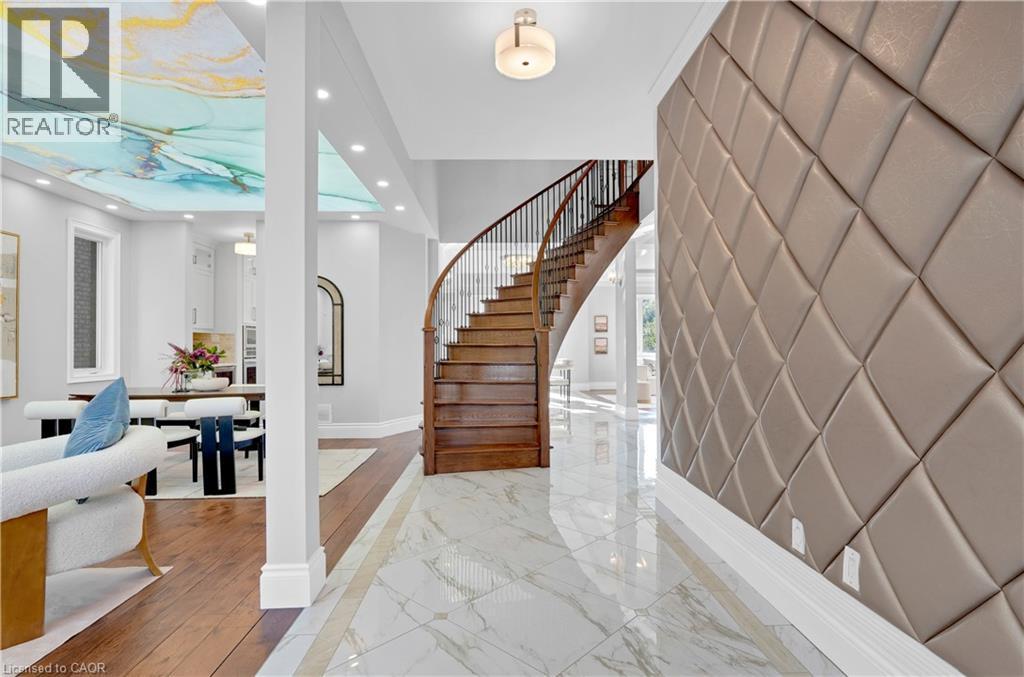 7 Riesling Court, Hamilton, ON - Indoor Photo Showing Other Room
