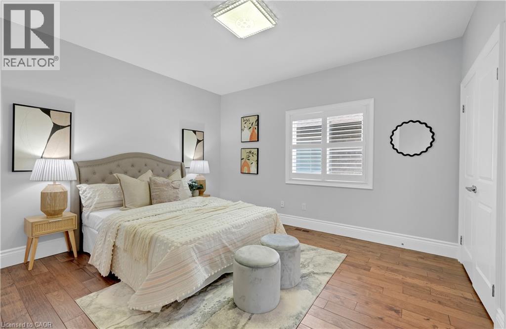 7 Riesling Court, Hamilton, ON - Indoor Photo Showing Bedroom