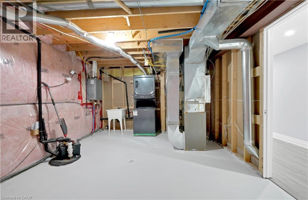 7 Riesling Court, Hamilton, ON - Indoor Photo Showing Basement