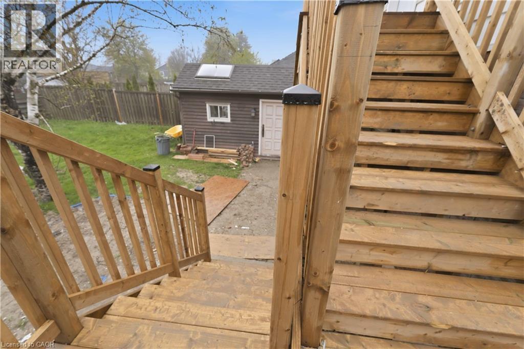 124 Mcelroy Road E Unit# 2, Hamilton, ON - Photo Showing Other Room