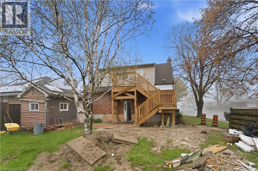 124 Mcelroy Road E Unit# 2, Hamilton, ON - Outdoor
