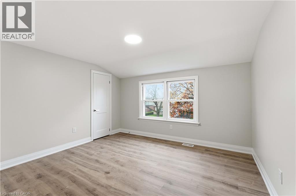 124 Mcelroy Road E Unit# 2, Hamilton, ON - Indoor Photo Showing Other Room
