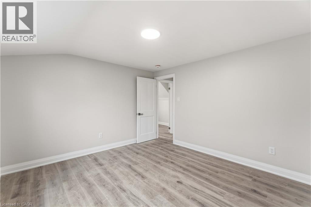 124 Mcelroy Road E Unit# 2, Hamilton, ON - Indoor Photo Showing Other Room