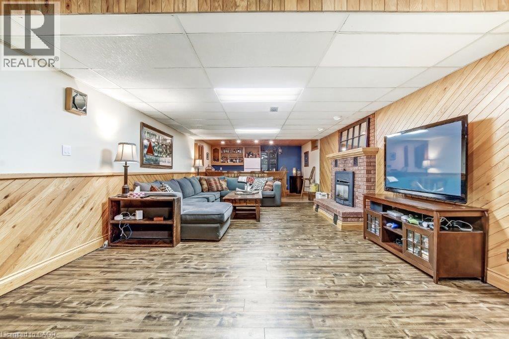 4 Donjon Boulevard, Port Dover, ON - Indoor Photo Showing Other Room