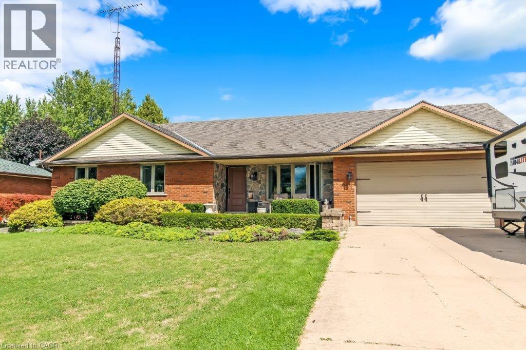 4 Donjon Boulevard, Port Dover, ON - Outdoor
