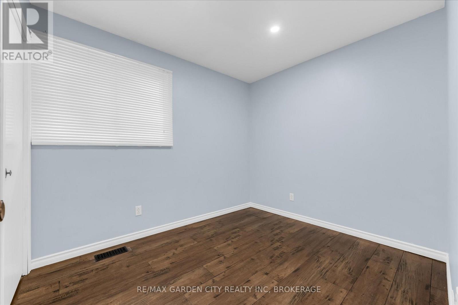 82 Linwell Road, St. Catharines (Lakeport), ON - Indoor Photo Showing Other Room