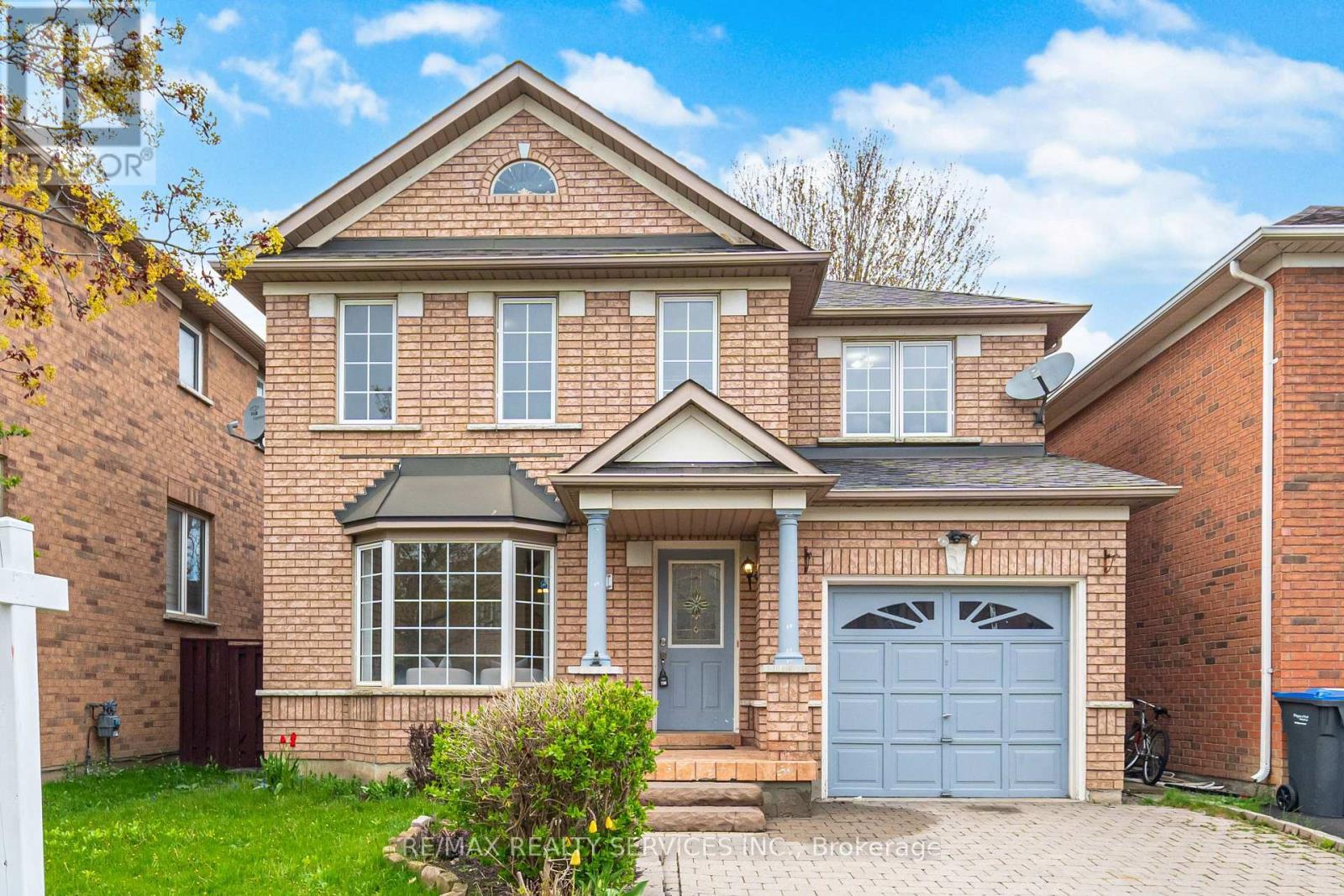 21 Upper Highlands Drive, Brampton, ON - Outdoor
