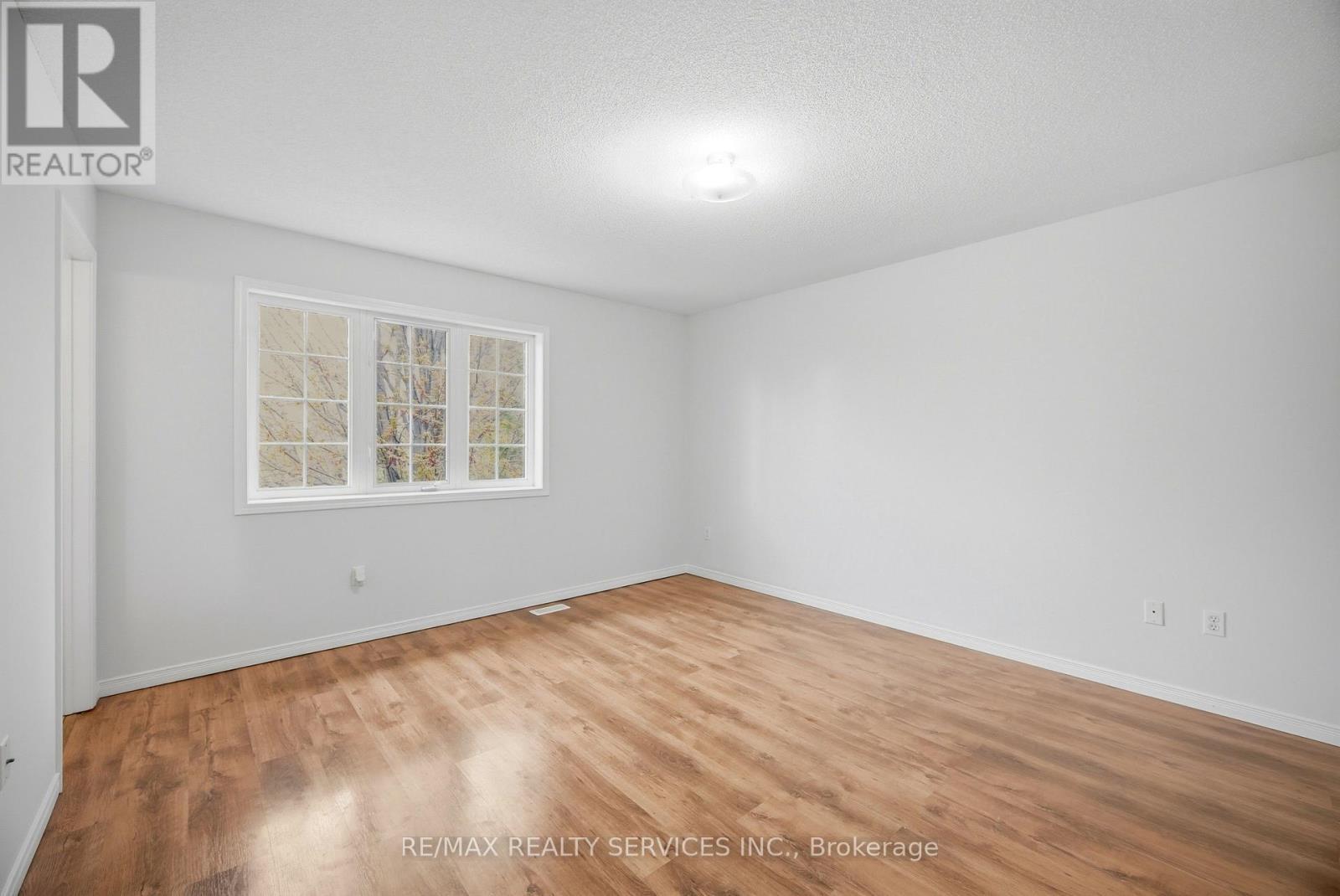 21 Upper Highlands Drive, Brampton, ON - Indoor Photo Showing Other Room
