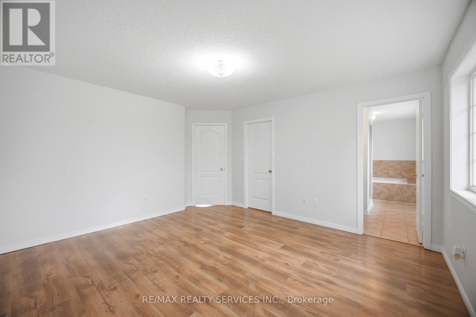 21 Upper Highlands Drive, Brampton, ON - Indoor Photo Showing Other Room