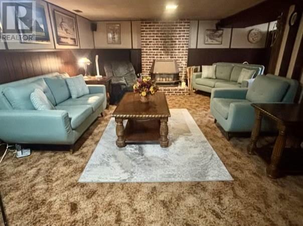 148 Garson Coniston Road, Garson, ON - Indoor Photo Showing Living Room