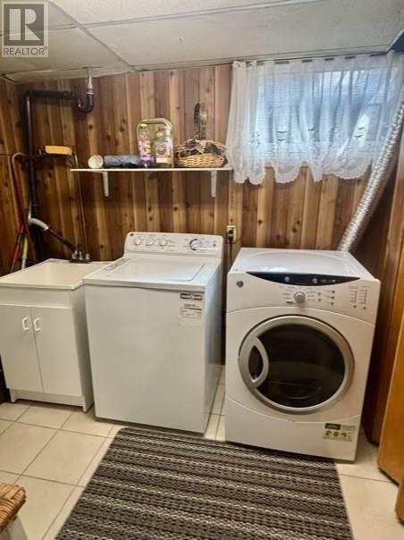 148 Garson Coniston Road, Garson, ON - Indoor Photo Showing Laundry Room
