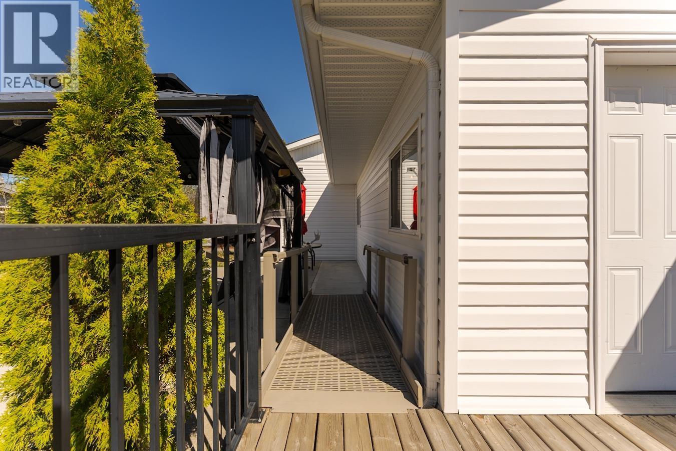 7759 Queens Crescent, Prince George, BC - Outdoor With Exterior