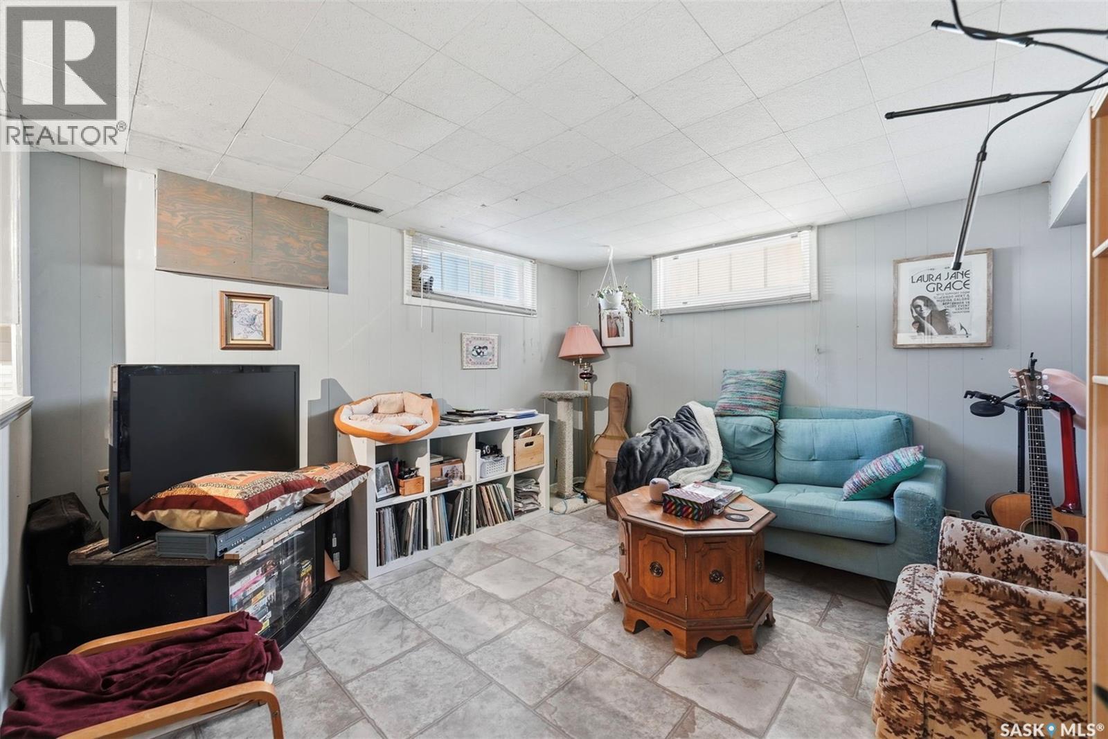 2129 Cairns Avenue, Saskatoon, SK - Indoor