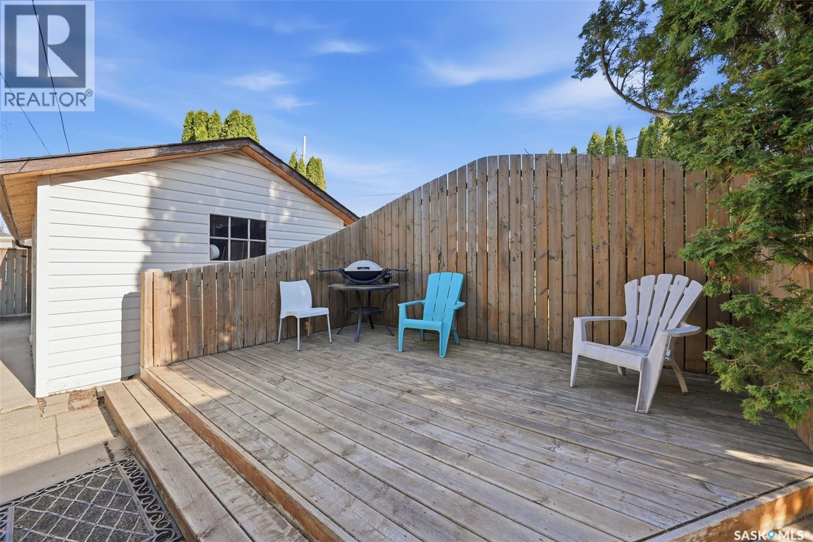 2129 Cairns Avenue, Saskatoon, SK - Outdoor With Deck Patio Veranda With Exterior