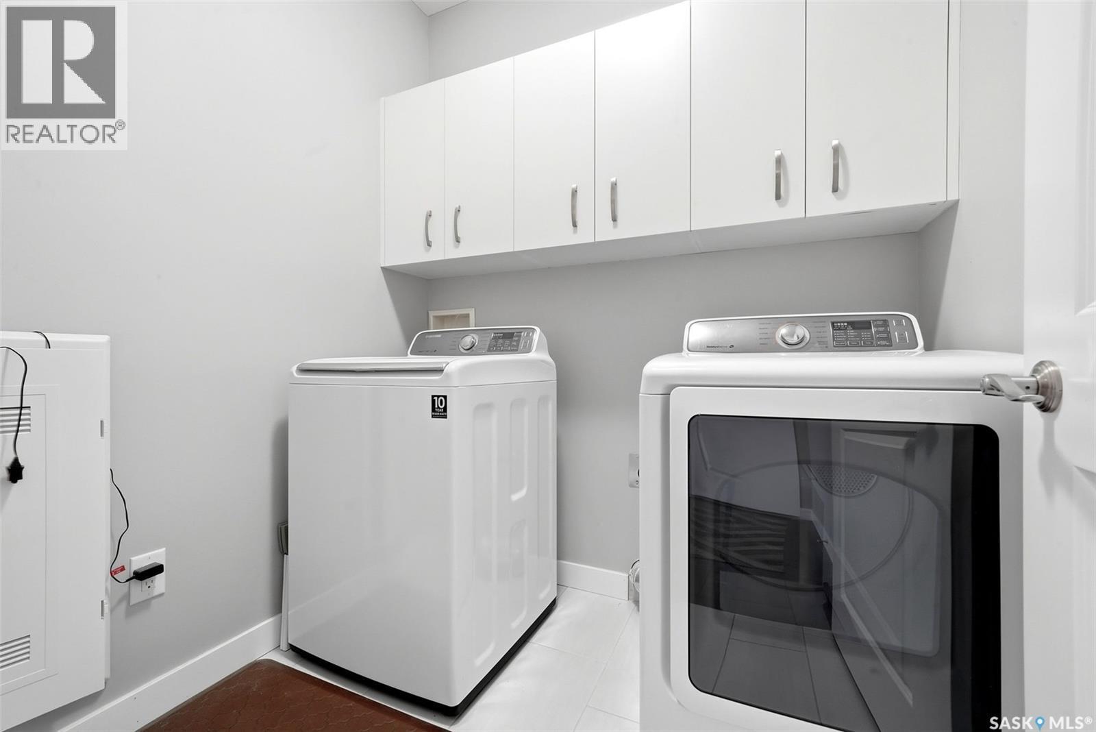 305 1515 Anson Road, Regina, SK - Indoor Photo Showing Laundry Room