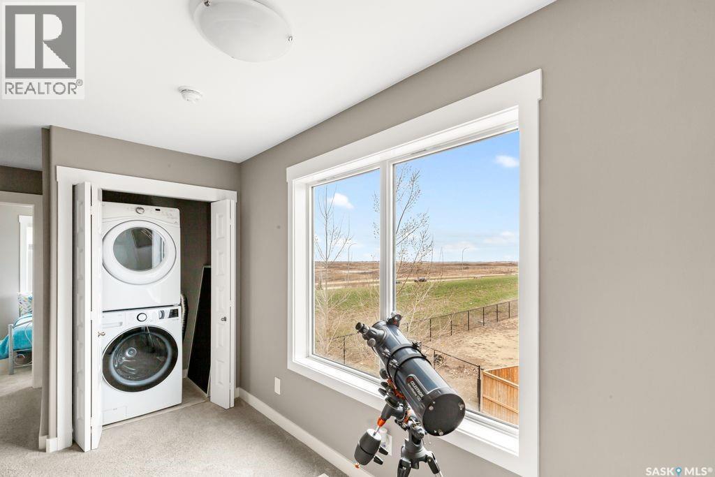 37 510 Kloppenburg Crescent, Saskatoon, SK - Indoor Photo Showing Laundry Room