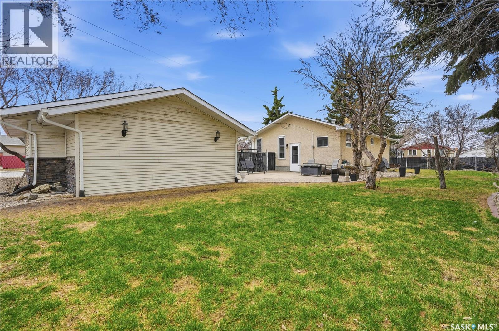 1630 1St Avenue N, Regina, SK - Outdoor