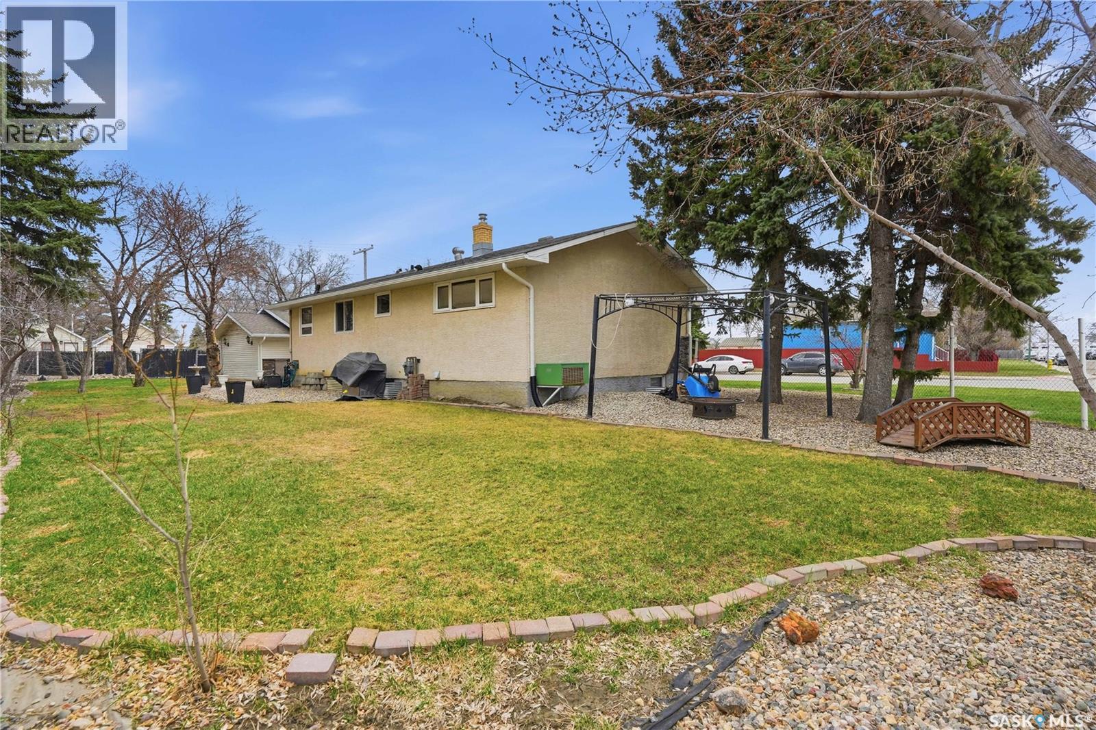 1630 1St Avenue N, Regina, SK - Outdoor