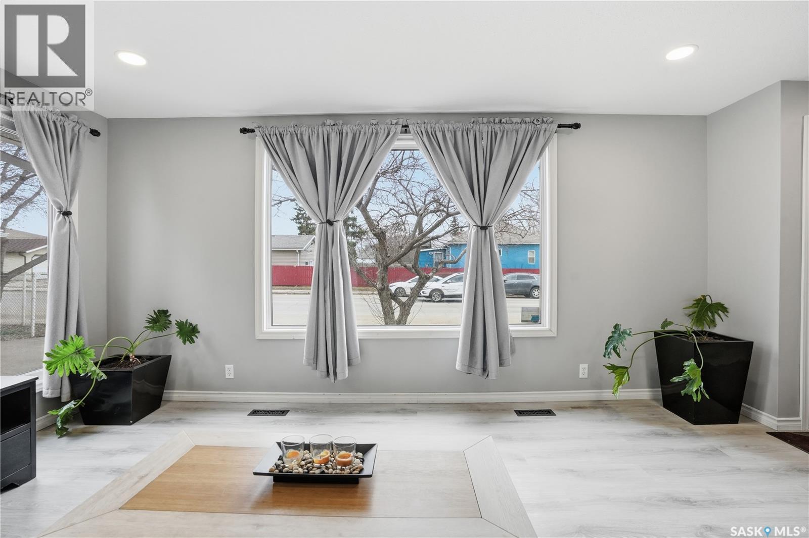 1630 1St Avenue N, Regina, SK - Indoor