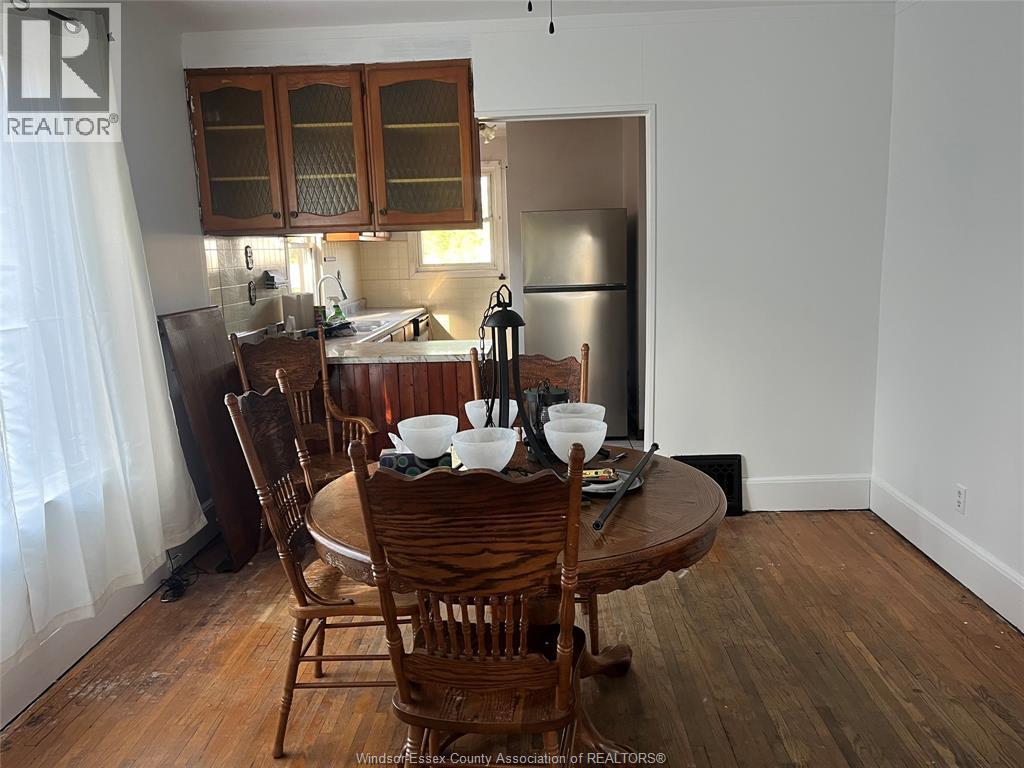 1650 Moy, Windsor, ON - Indoor Photo Showing Dining Room