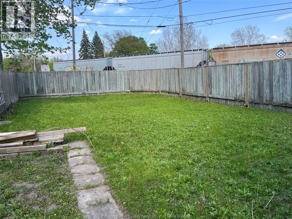 1650 Moy, Windsor, ON - Outdoor