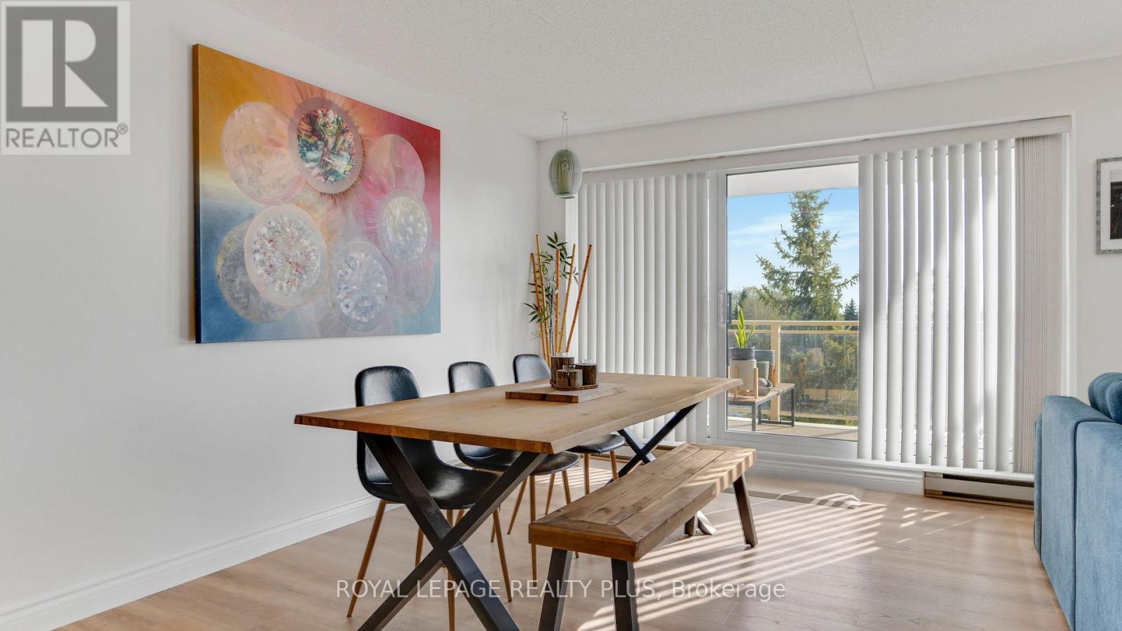 603 - 8 Christopher Court, Guelph, ON - Indoor Photo Showing Dining Room