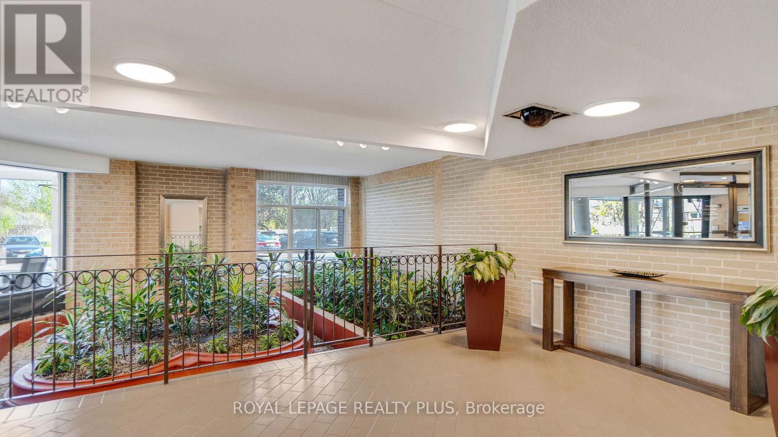603 - 8 Christopher Court, Guelph, ON - Indoor Photo Showing Other Room