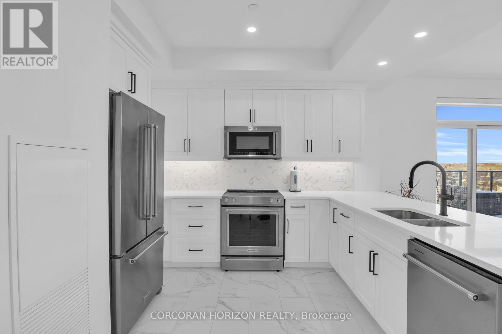 1105 - 71 Wyndham Street S, Guelph, ON - Indoor Photo Showing Kitchen With Stainless Steel Kitchen With Double Sink With Upgraded Kitchen