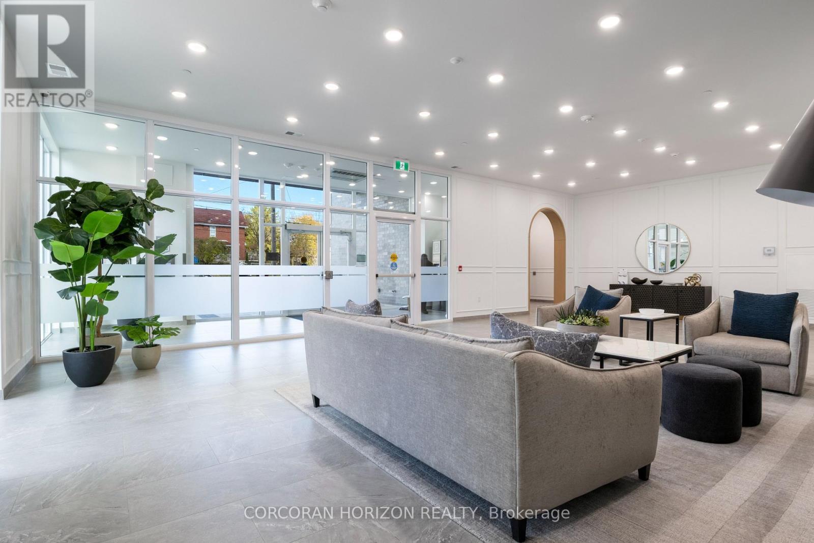 1105 - 71 Wyndham Street S, Guelph, ON - Indoor