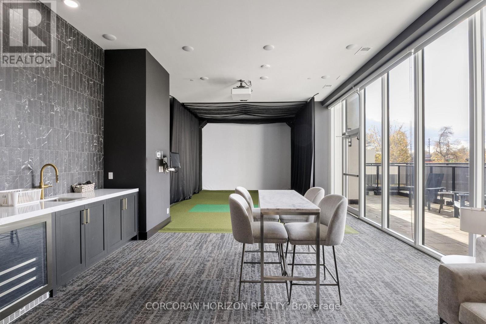 1105 - 71 Wyndham Street S, Guelph, ON - Indoor