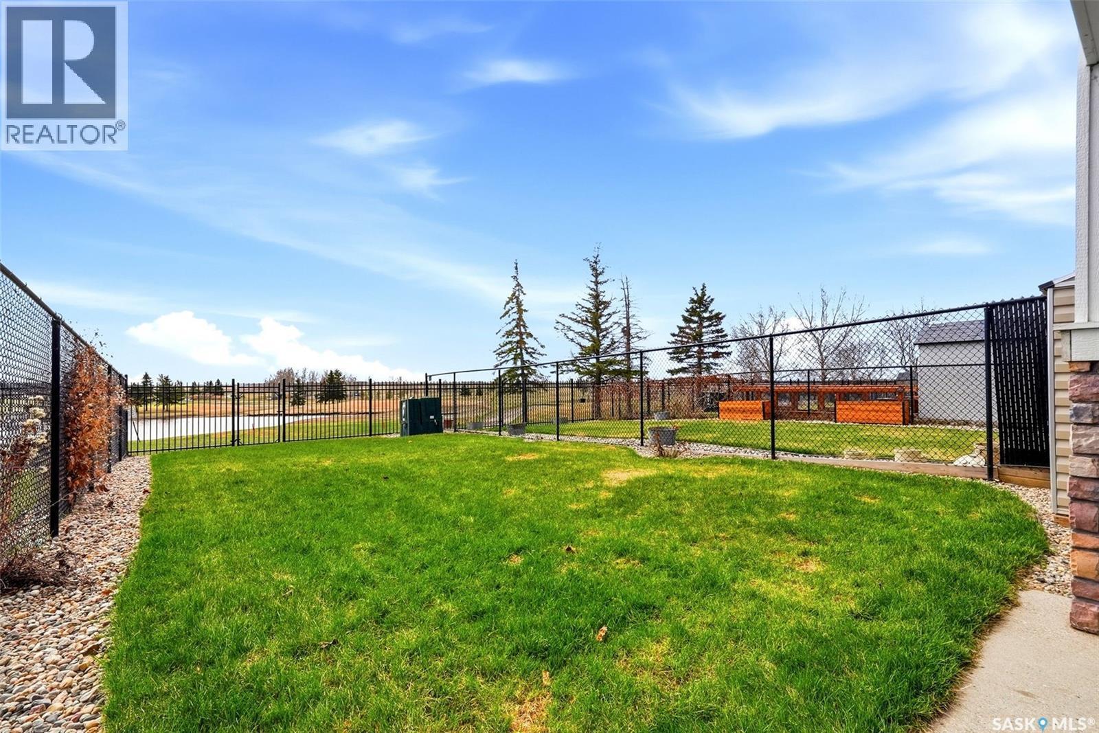 8849 Kestral Drive, Regina, SK - Outdoor