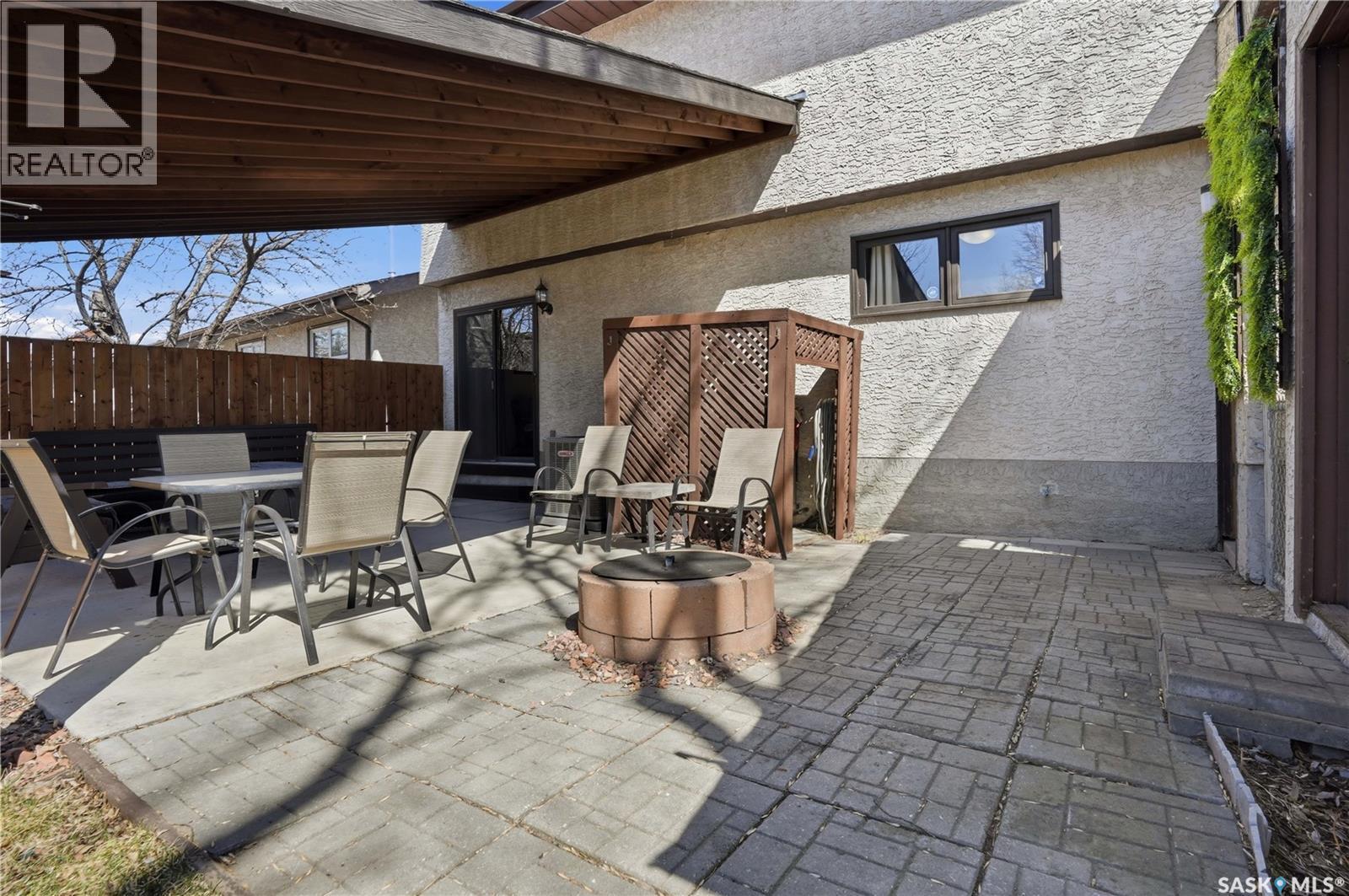 2835 More Crescent E, Regina, SK - Outdoor With Deck Patio Veranda
