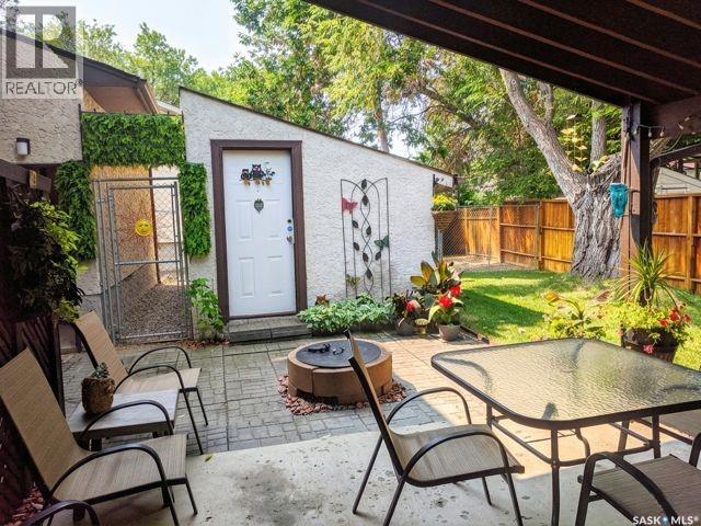 2835 More Crescent E, Regina, SK - Outdoor With Deck Patio Veranda