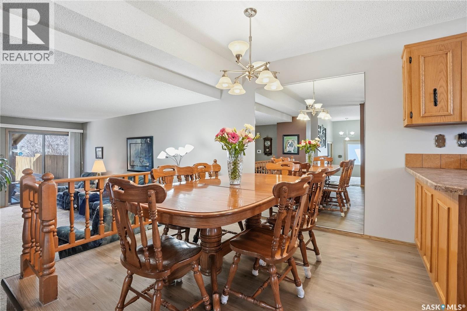 2835 More Crescent E, Regina, SK - Indoor Photo Showing Dining Room