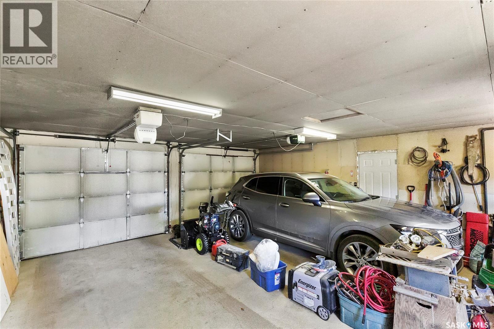 116 Stuart Street, Cupar, SK - Indoor Photo Showing Garage