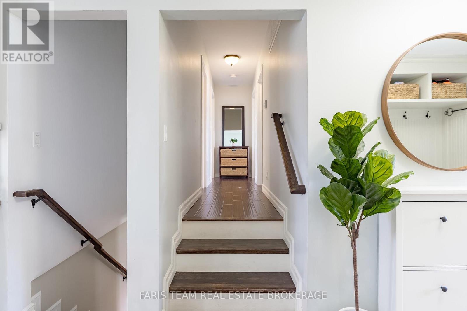 201 Christopher Street, Clearview, ON - Indoor Photo Showing Other Room