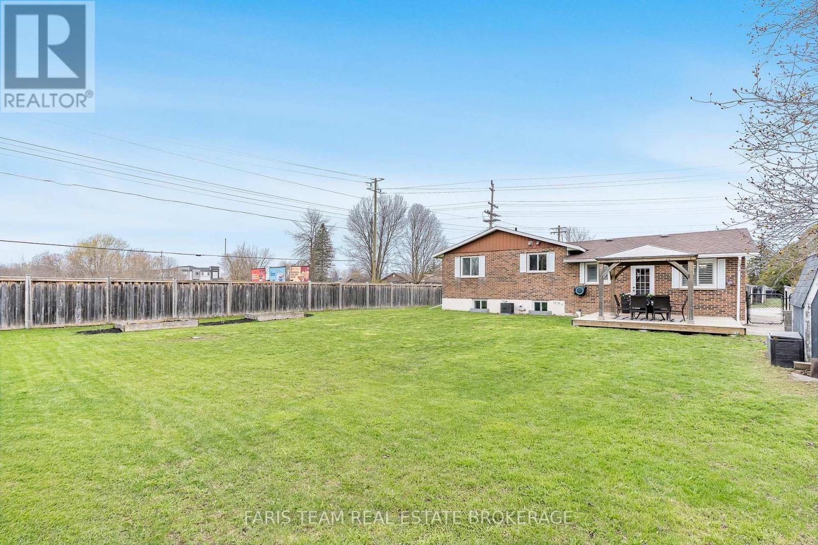 201 Christopher Street, Clearview, ON - Outdoor