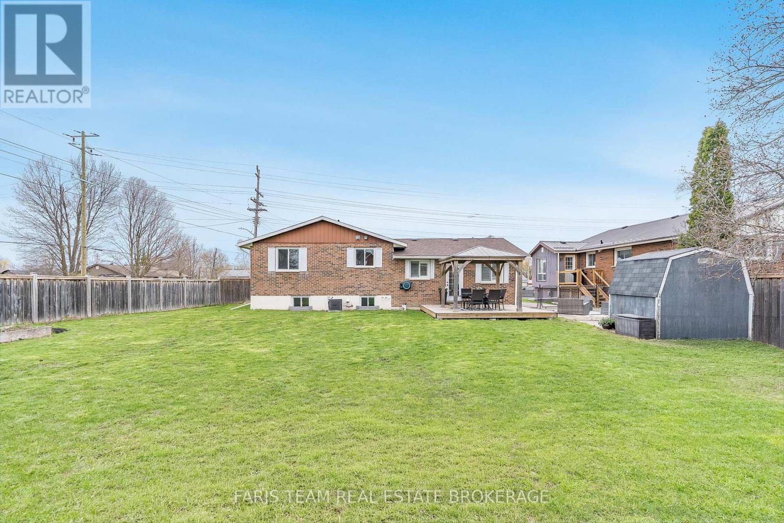 201 Christopher Street, Clearview, ON - Outdoor