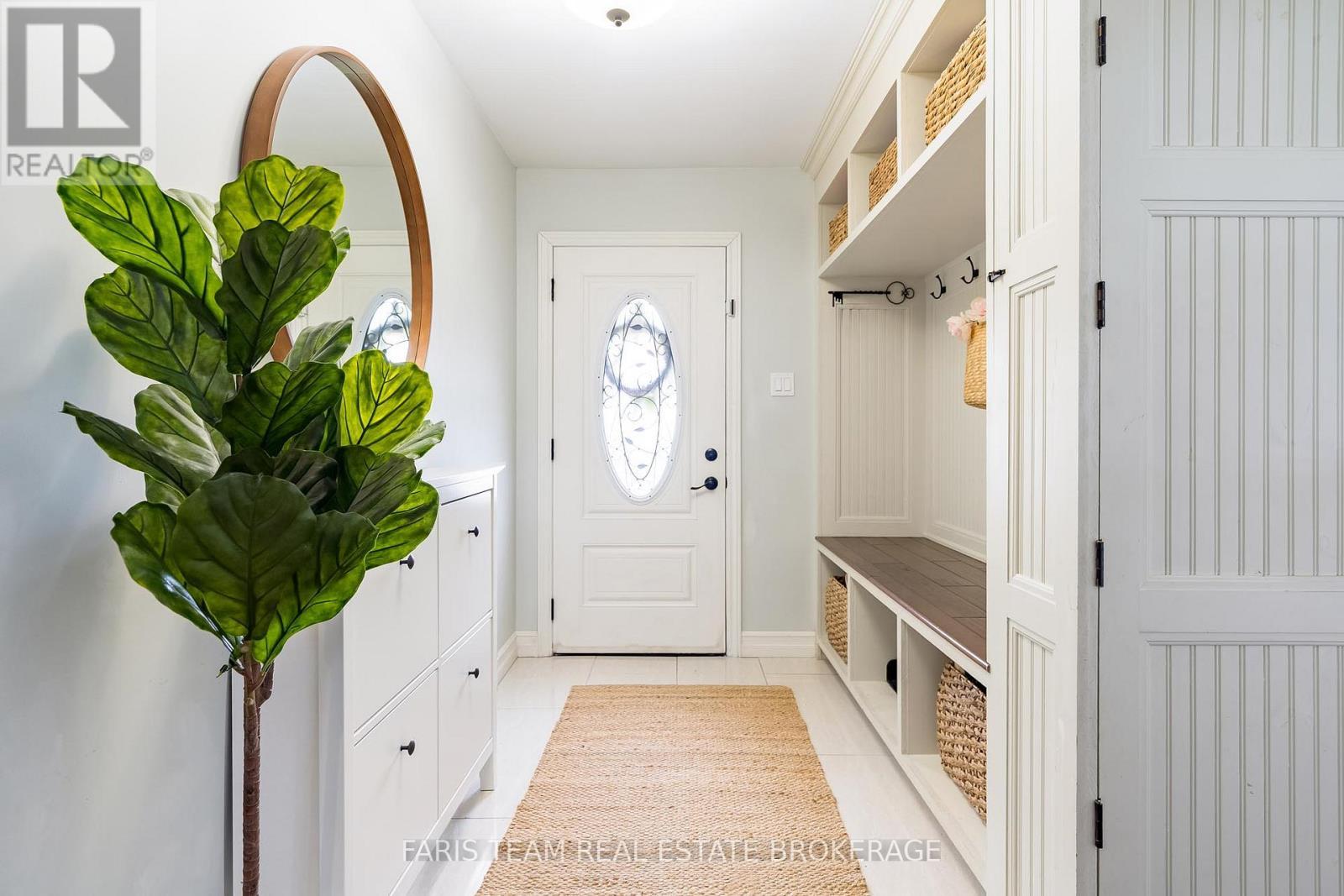201 Christopher Street, Clearview, ON - Indoor Photo Showing Other Room
