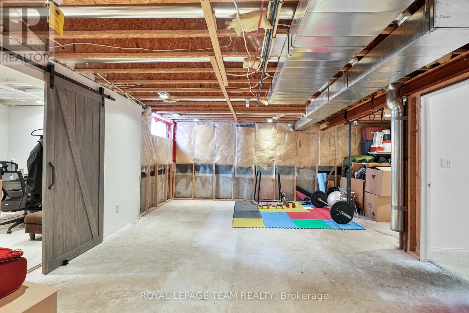 2122 Saunders Avenue, Ottawa, ON - Indoor Photo Showing Basement