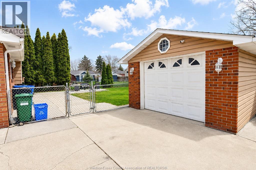 2935 Rivard, Windsor, ON - Outdoor With Exterior