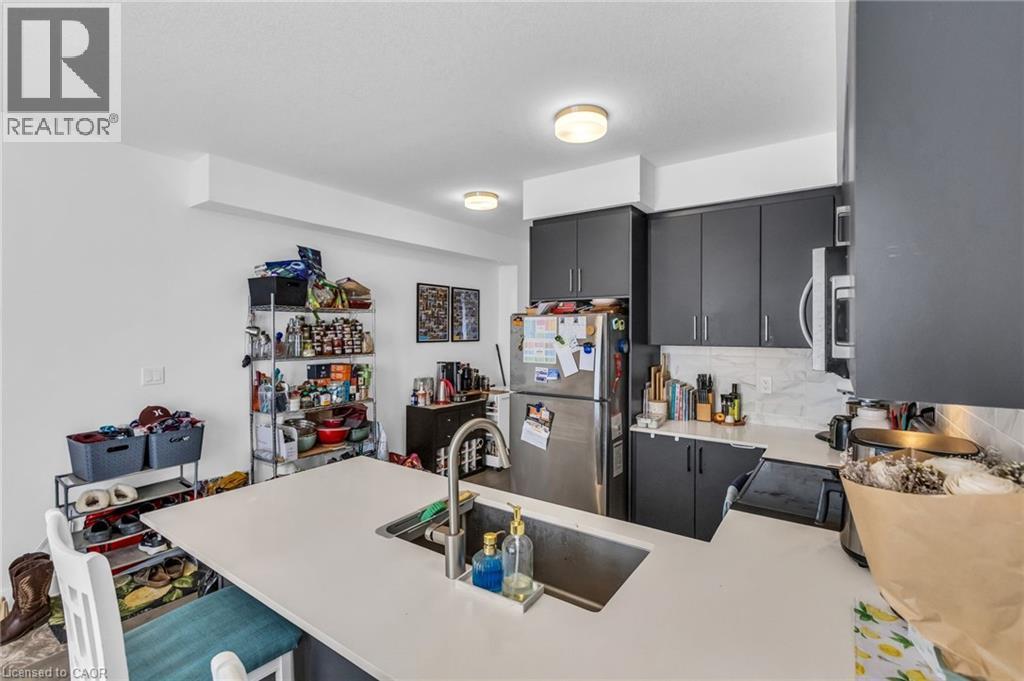 99 Roger Street Unit# 43, Waterloo, ON - Indoor Photo Showing Kitchen With Double Sink