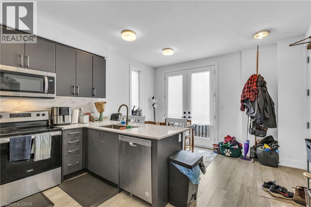 99 Roger Street Unit# 43, Waterloo, ON - Indoor Photo Showing Kitchen